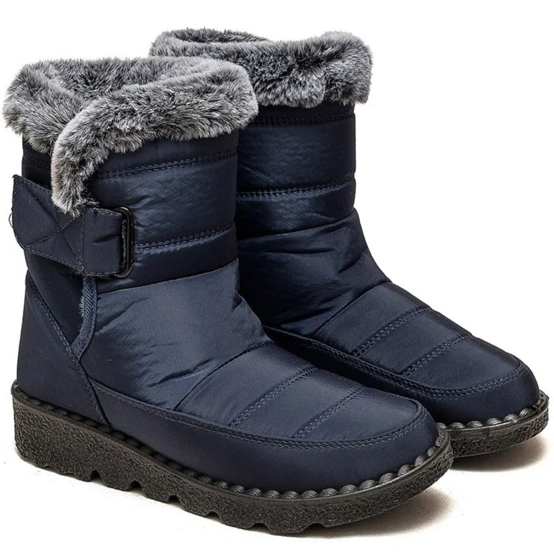 Women’s Waterproof Heeled Snow Boot