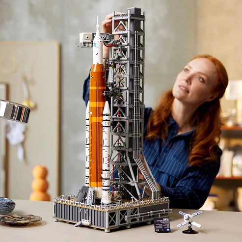 Artemis Space Launch System - High-Quality Collectible - Educational Display - Perfect for Space Enthusiasts